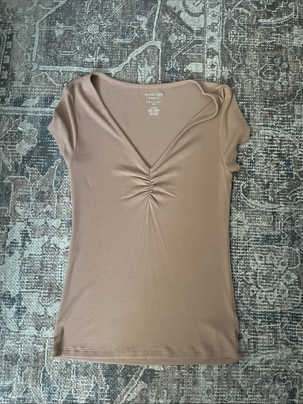 American Eagle Outfitters Taupe Ruched V-Neck Short Sleeve Top